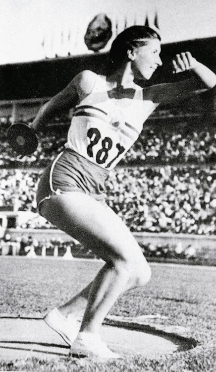 Lia Manoliu a jpg jpeg