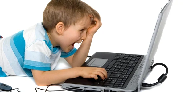 Psihologii sunt îngrijoraţi că gamingul va deveni următoarea mare boală a copiilor