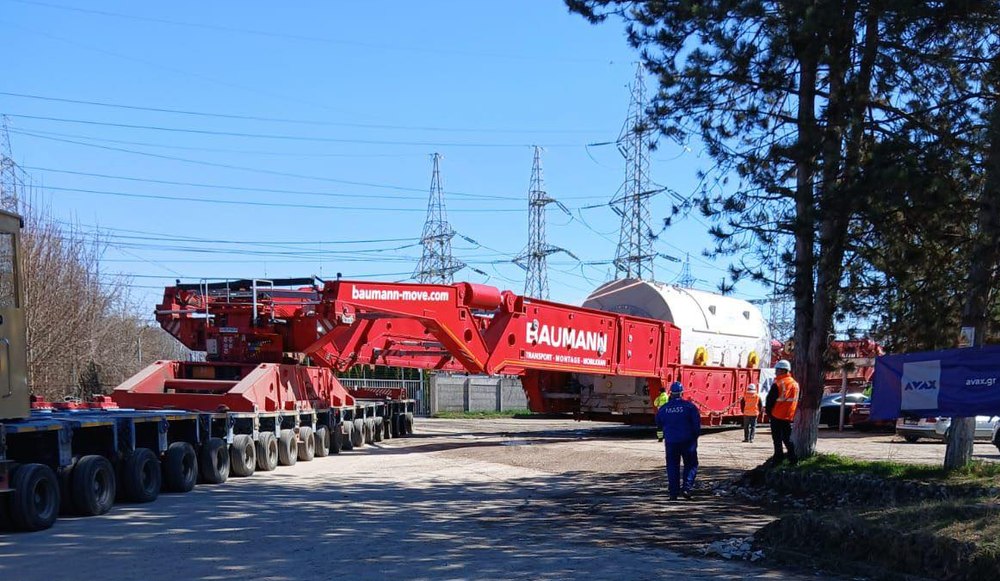 Lucrările la Centrala Mintia avansează. Al doilea generator gigant a ajuns pe șantier