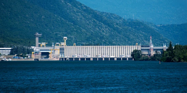 Centrala hidroelectrica pe Dunare FOTO Shutterstock jpg