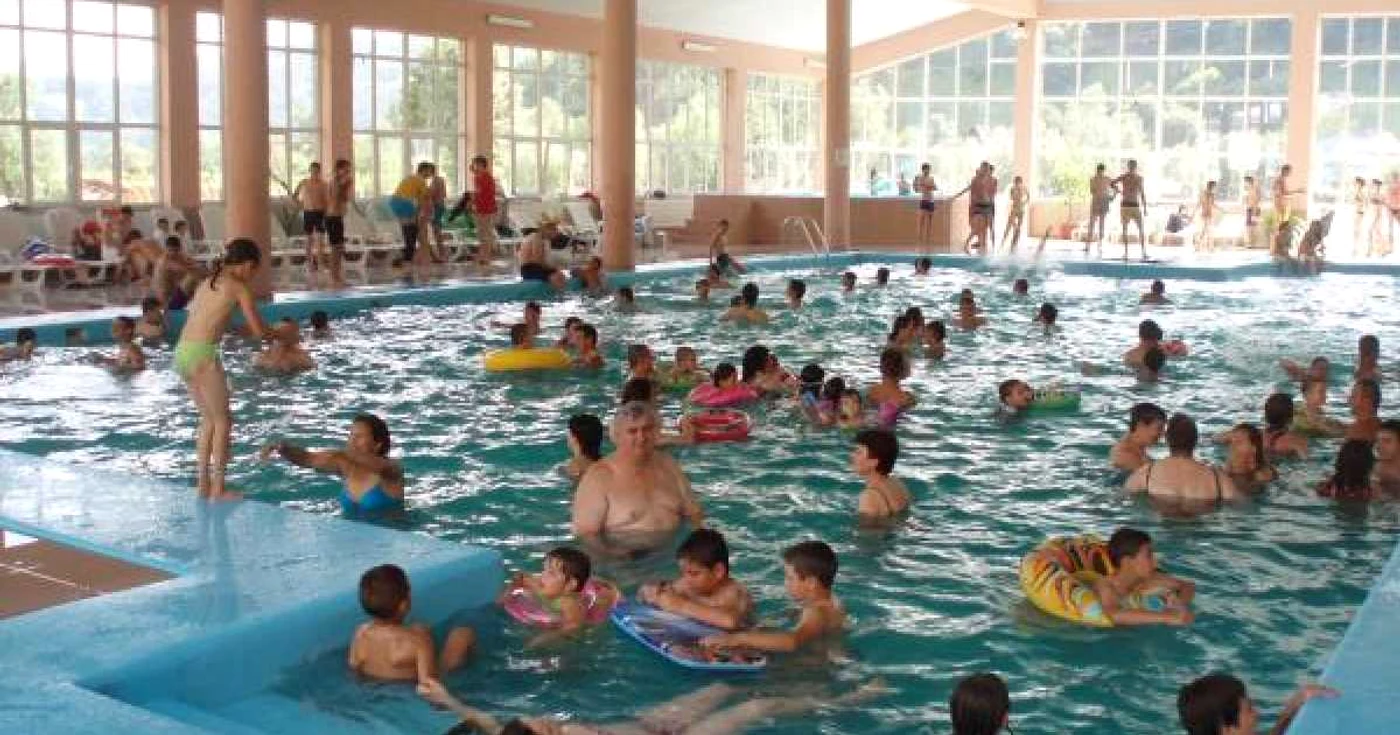 Piscinele şi vestiarele publice unde predomină un mediu umed sunt locurile cu cel mai mare risc de contaminare Foto Arhiva Adevărul