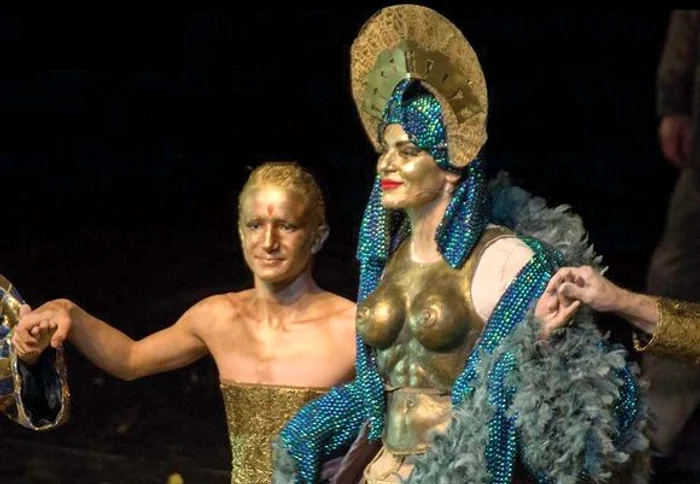 
    2004. Maia nu a avut  inhibiţii la filmările  din dormitor, când  şi-a expus tot trupul   