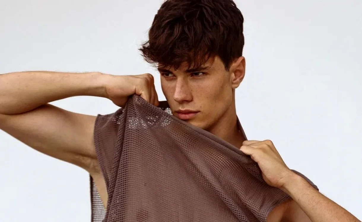 Edoardo Santini renunță la cariera de succes ca model pentru a deveni preot / Foto: Instagram