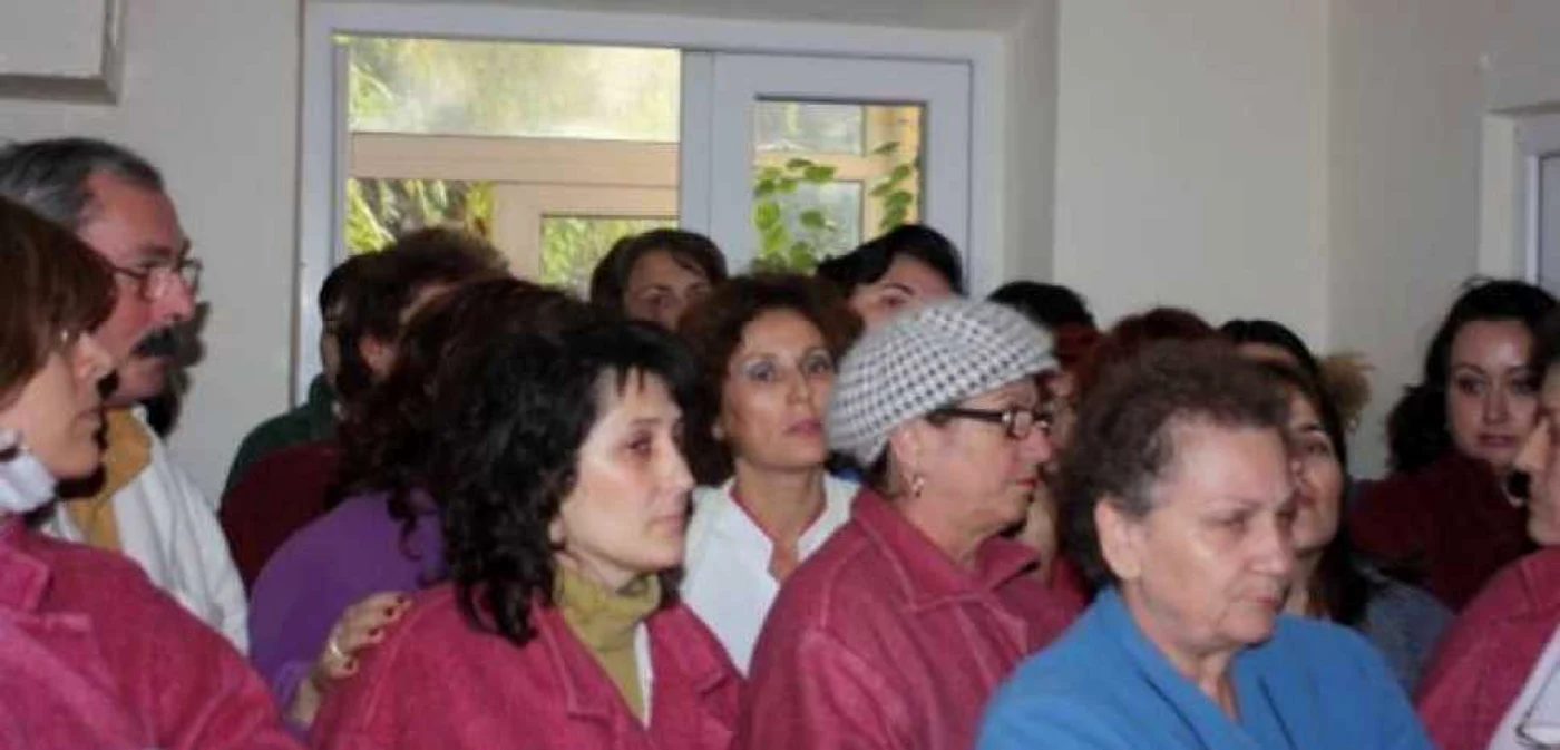 Conducerea spitalului spune că le-ar fi de folos mai mulţi infirmieri şi îngrijitori.