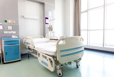camera salon spital gol shutterstock 1674253657 jpg