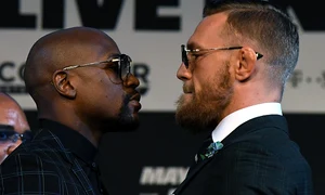 Floyd Mayweather şi Conor McGregor, față în față, la conferința de presă din 23 august 2017  jpeg