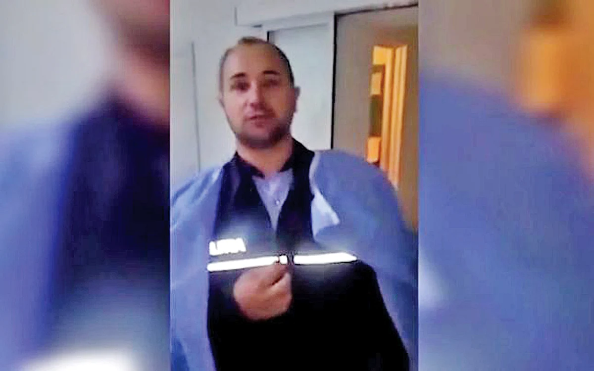 Poliţiștii  au fost  filmaţi  de medic