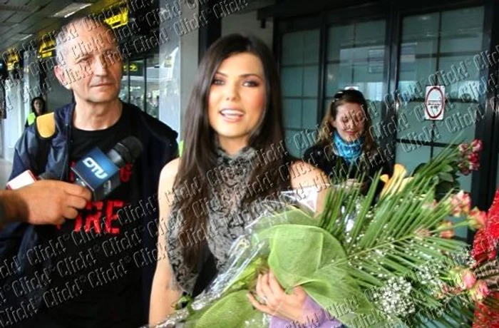 Paula Seling s-a întors în ţară duminică (Foto: Cătălin Tudorică/Click)