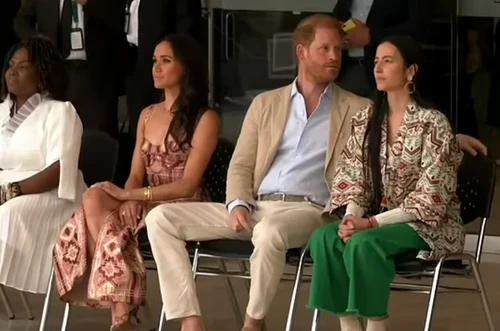 Harry, prea relaxat față de traducătoarea lui/foto Daily Mail 