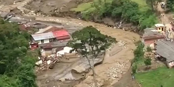 columbia alunecare teren foto cnn.com