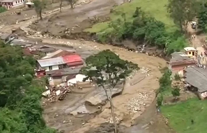 columbia alunecare teren foto cnn.com