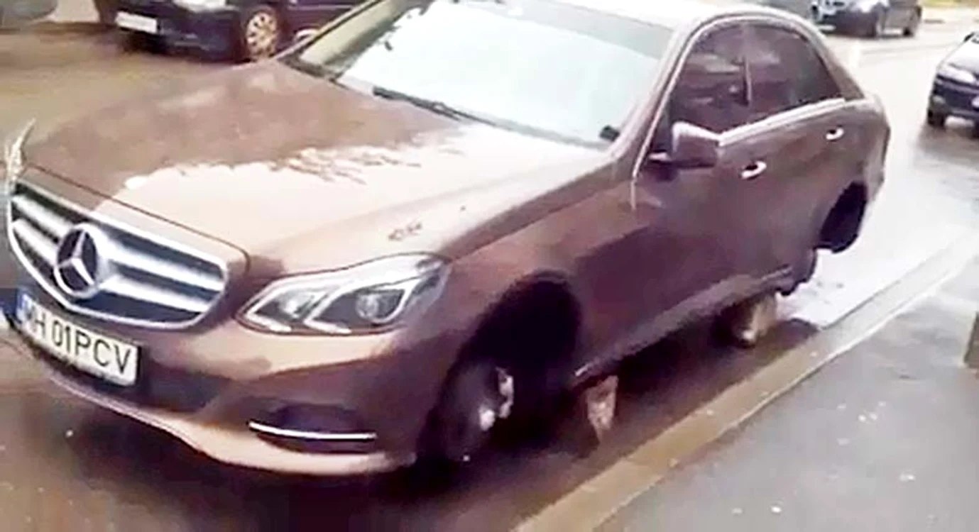 Valentin Popescu a descoperit  furtul celor 4 roţi ale limuzinei  Mercedes chiar când vroia  să plece la serviciu