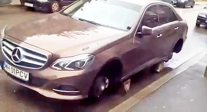 Valentin Popescu a descoperit  furtul celor 4 roţi ale limuzinei  Mercedes chiar când vroia  să plece la serviciu