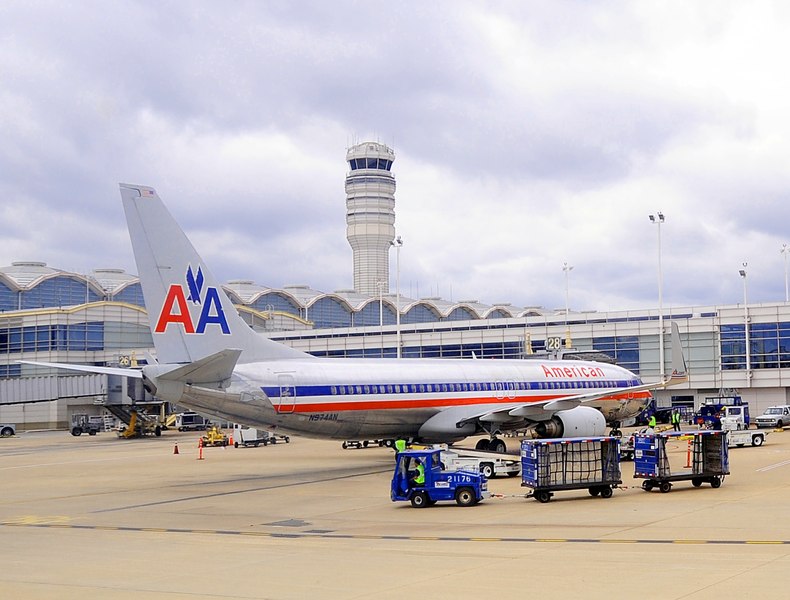 Tragedia de la Aeroportul Reagan ridică întrebări privind măsurile de reducere a personalului Administrației Federale a Aviației