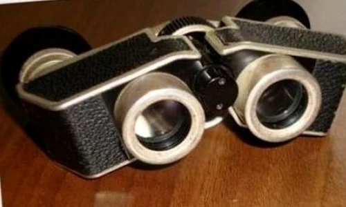 Expoziţie de binocluri, la Centrul Cultural Reduta din Braşov jpeg