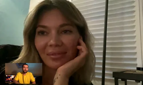 Smiley și Gina, discuție savuroasă pe Skype png