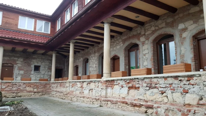 Hanul de la Ighiu este în prezent părăsit după ce firma care îl administra a dat faliment