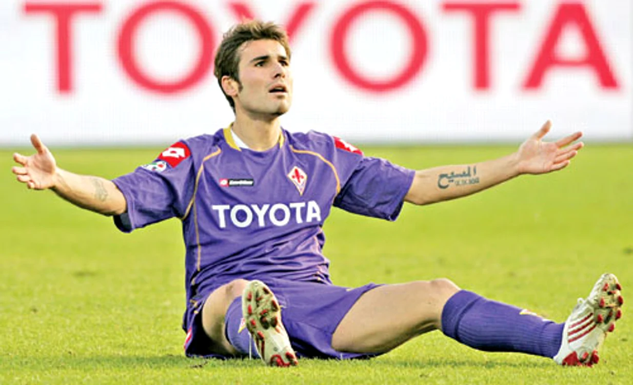 
    Adi Mutu  