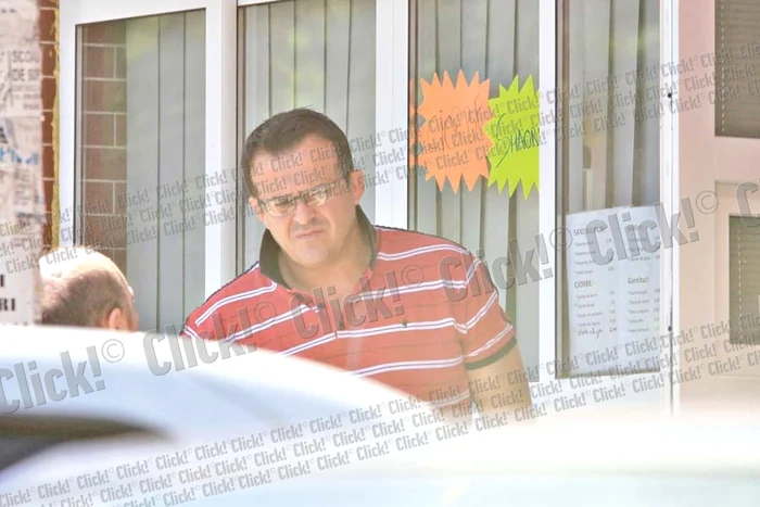 Meniul şi preţurile au rămas încă în geam (Fotografii: Mihai Ionescu)