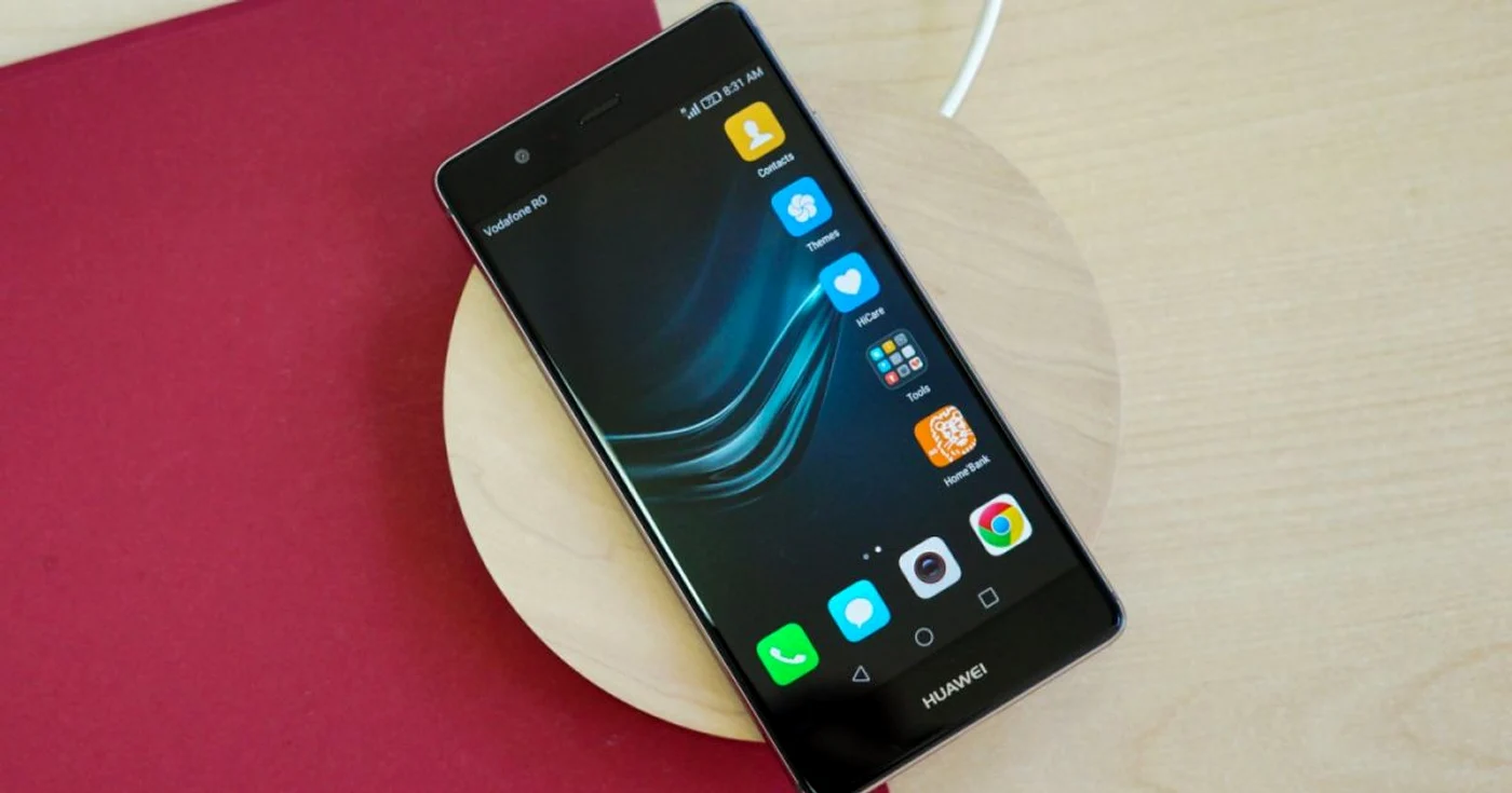 Huawei P9 are o cameră cu senzor alb-negru. FOTO Răzvan Băltăreţu/Adevărul