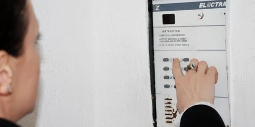 Interfonul este uneori folosit abuziv de intruşi