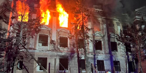 Atac cu rachete Kalibr la Nikolaev FOTO Twitter @KyivPost jpg