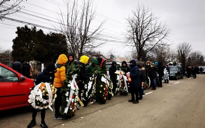 Ioana Vanesa Burlacu a fost condusă pe ultimul drum. Foto: ziaruldeiasi