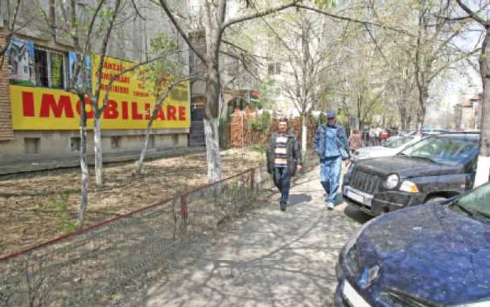 Mii de foşti agenţi imobiliari au ajuns şomeri anul trecut şi anul acesta, iar numărul lor va creşte în 2011 Foto: Marian Vilău