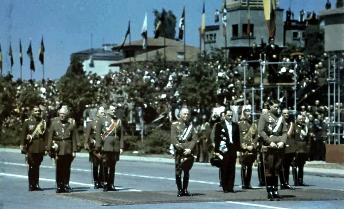 Regele Mihai și mareșalul Ion Antonescu la parada de 10 mai 1943 FOTO Willy Prager