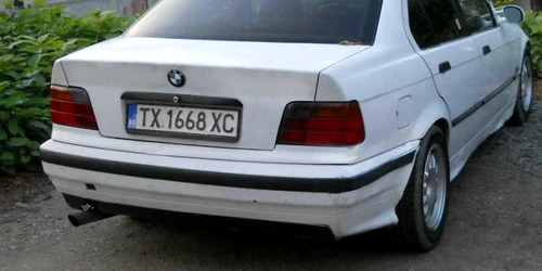 Maşină înmatriculată în Bulgaria FOTO 4tuning.ro