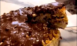 Tort fără coacere cu biscuiți și banane