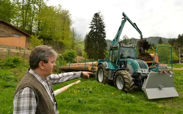 Super tractorul a costat un milion de lei. FOTOAndrei Paul.