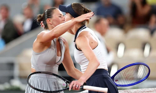 Kostyuk si Svitolina jpg
