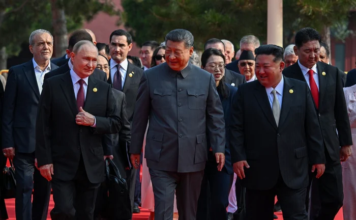 Poate face față NATO forțelor reunite ale Chinei, Rusiei și Coreei de Nord?