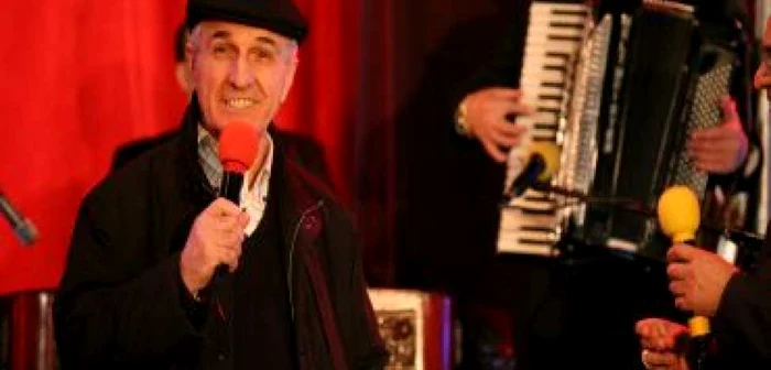 Gheorghe Dinică, ţinut în viaţă de aparate - UPDATE
