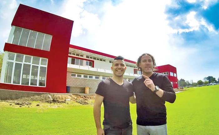 
    Aşa arată  baza  sportivă  