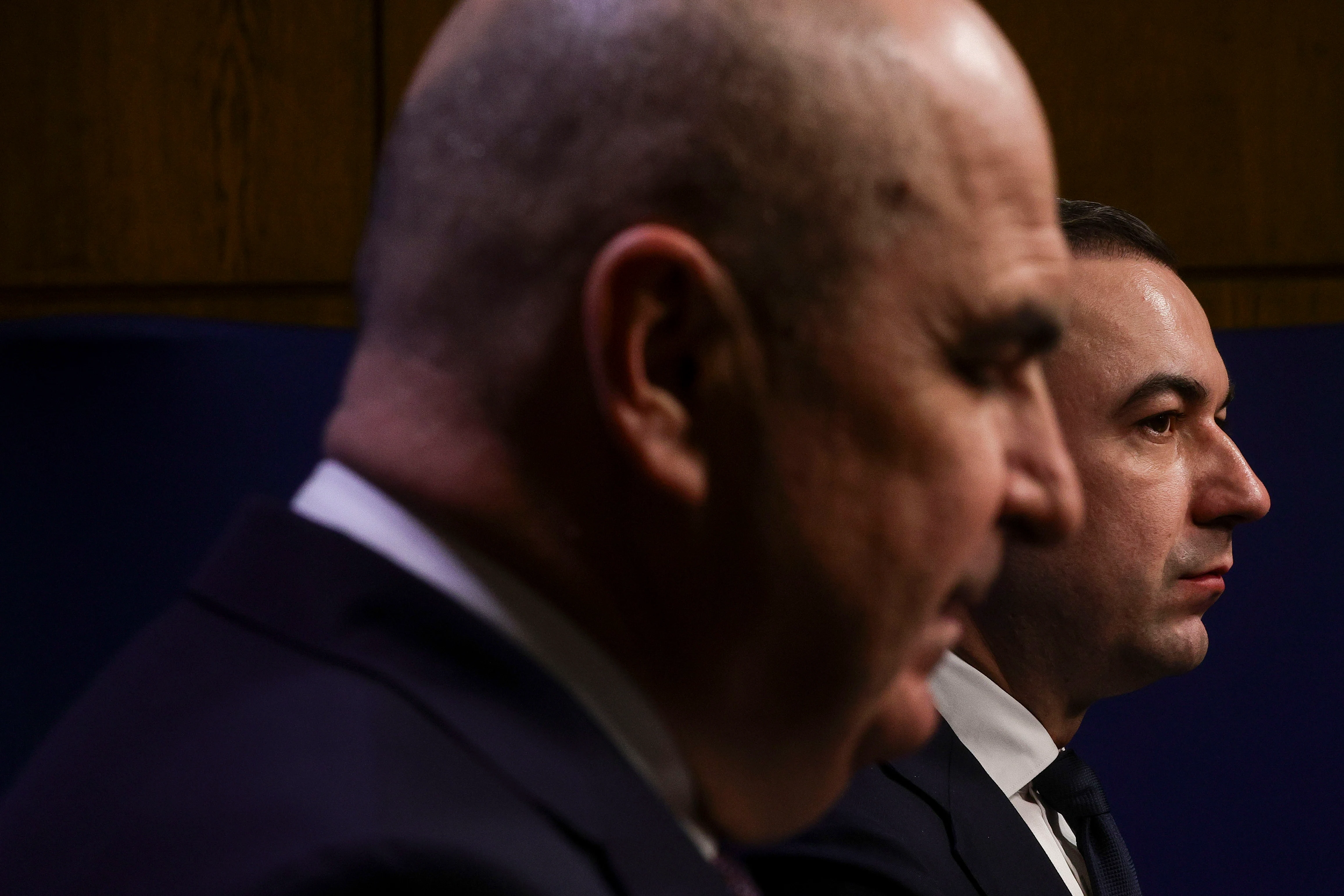 Ce se întămplă după demisiile miniștrilor PSD. Un politolog avertizează asupra unei „crize instituţionale” și explică scenariile ieșirii din blocaj