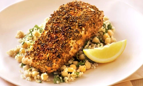 Somon cu condimente si salata de bulgur jpeg