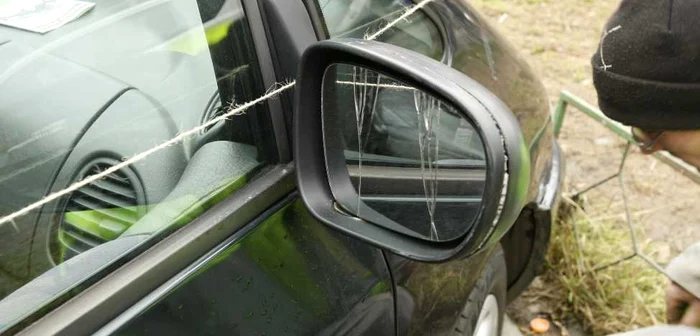 La un pas de moarte din cauza unei oglinzi FOTO:Arhiva