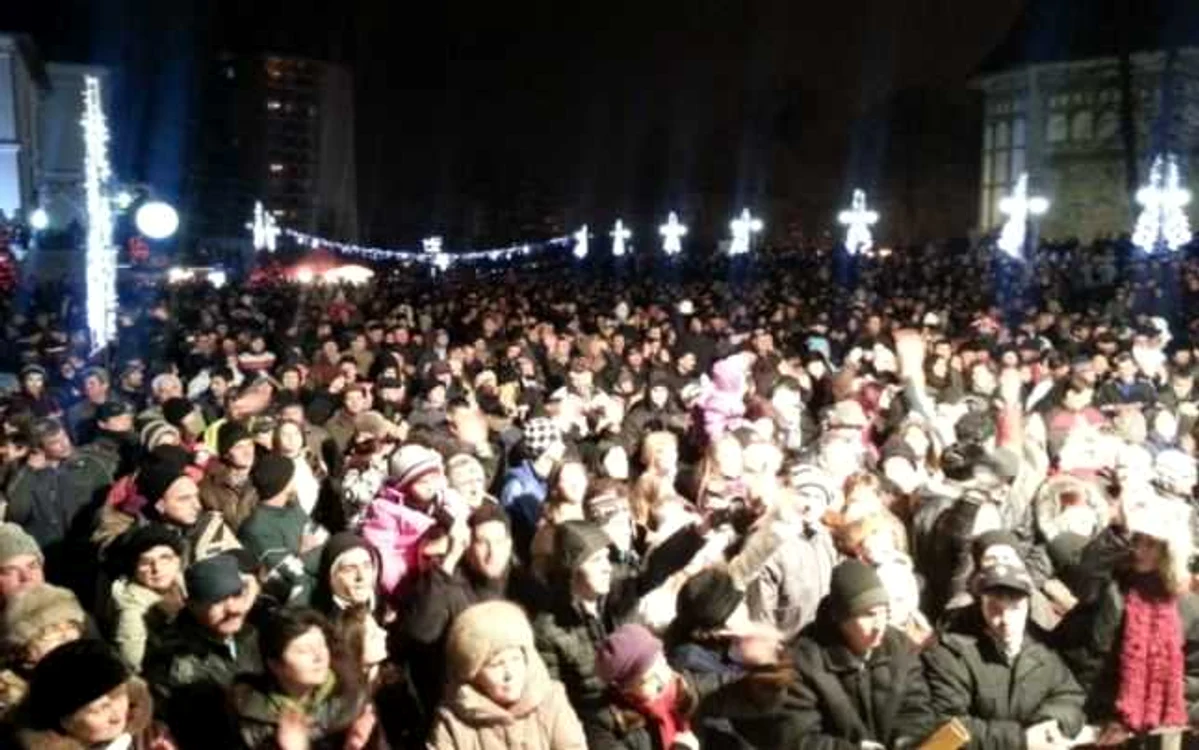 Spectacolul de Revelion va fi organizat în Piaţa Curtea Domnească