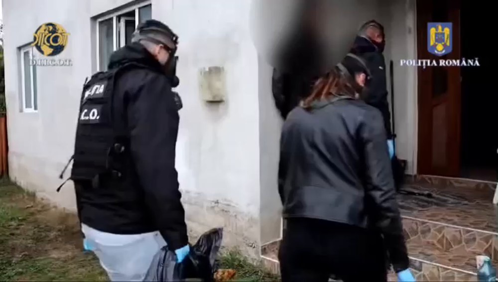 Producători și traficanți de droguri străini, prinși și arestați după ce au fabricat 1,6 kg de metamfetamină în Maramureș 