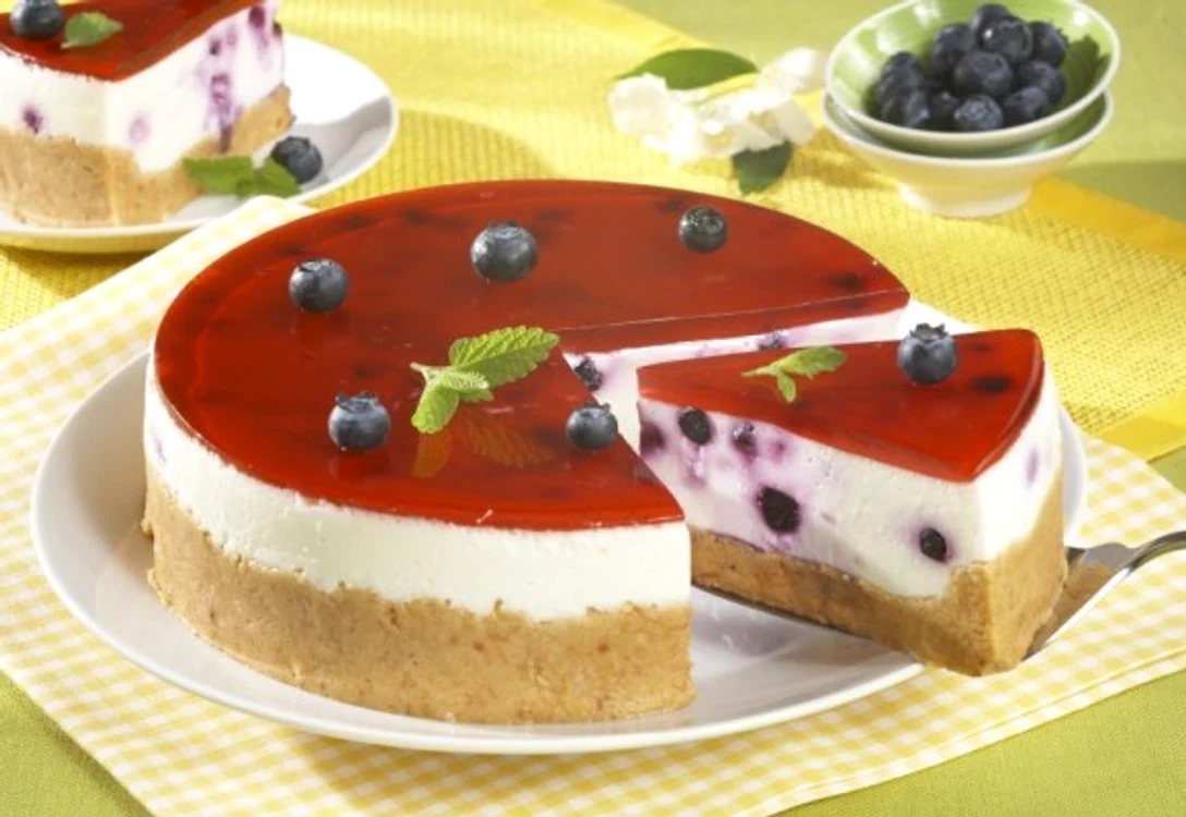 
    Reteta de cheesecake cu afine. Cea mai delicioasa prajitura cu afine  
