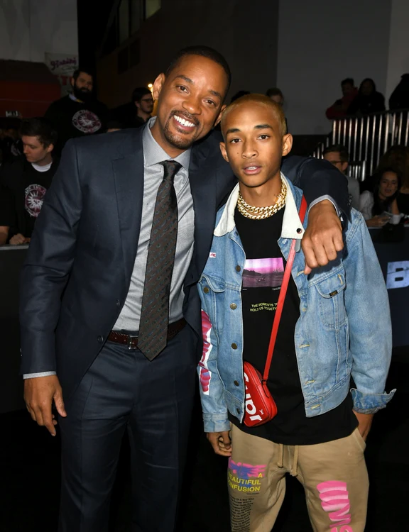 Jaden (20 de ani), fiul lui Will Smith a recunoscut că se iubeşte cu un bărbat în timpul unui concert din California