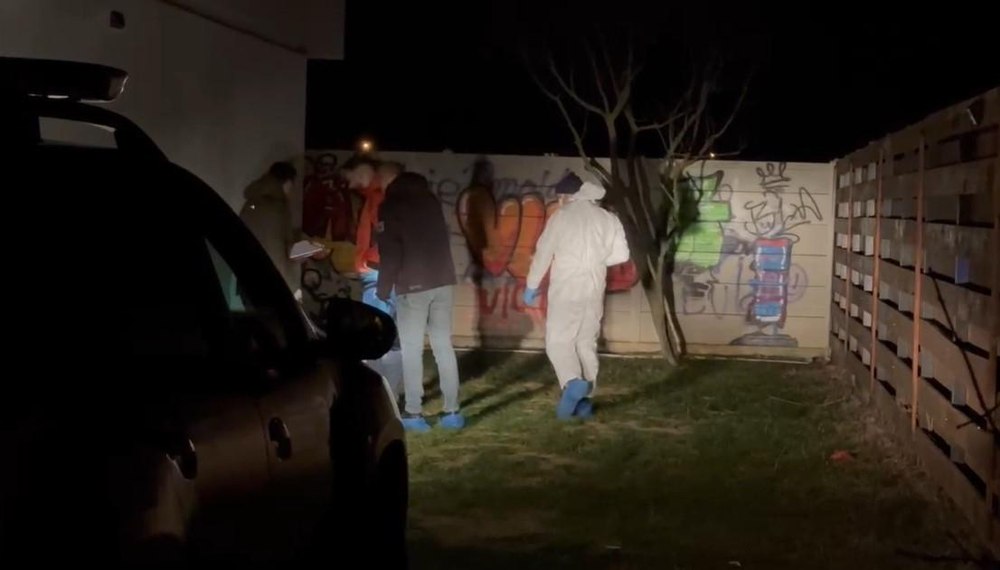 Un fost ofițer SRI, jefuit ca-n filme. Din vila bărbatului au dispărut un pistol letal și zeci de cartușe, pe cine bănuiește