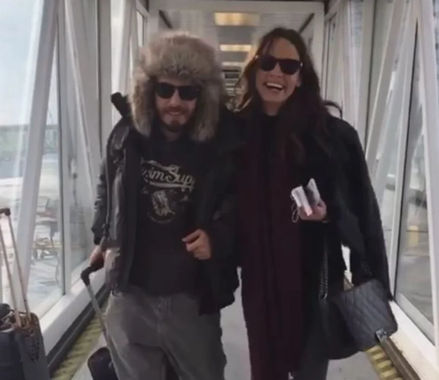 Andreea Raicu şi Chef Foa, împreună la aeroport 