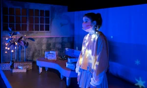 „Este foarte tristă folosirea teatrului în lupta politică” – interviu cu Gianina CĂRBUNARIU jpeg