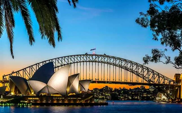 Opera şi Harbour Bridge din Sydney FOTO Iulian Anghel