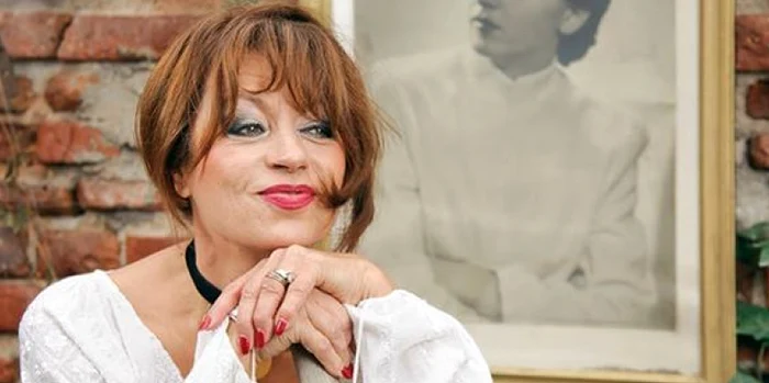 Adriana Trandafir a rămas fără bani în cont.