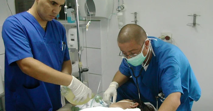 Ieşeanca care a înghiţit pastilele a fost salvată de medici