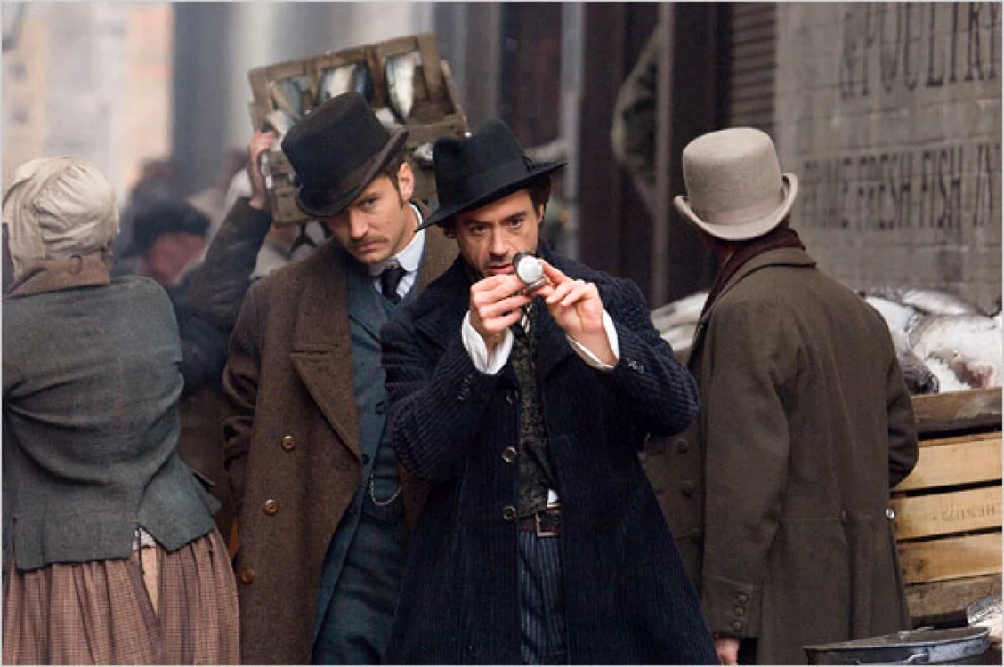 A privi cu sau fără atenţie? Sherlock Holmes ar fi răspuns că „Atenţia este elementară!”